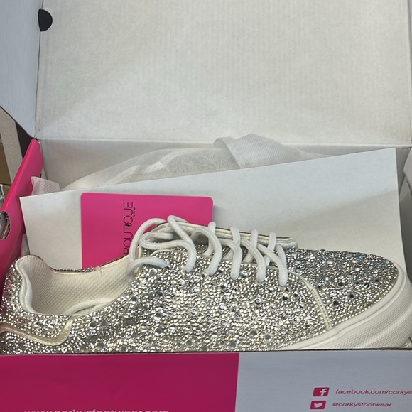 Hey girl bedazzled clear sneaker new in box size 8 women’s silver jewels - Picture 6 of 9